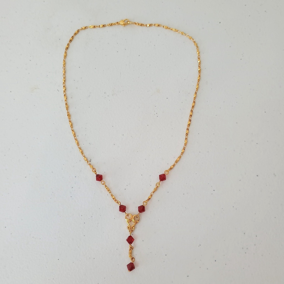 Vintage Avon Faceted Ruby Red Beaded And Gold Tone Necklace - Picture 2 of 6